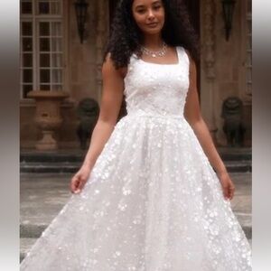 JessaKae White Floral Appliqué Square Neck Wedding Gown